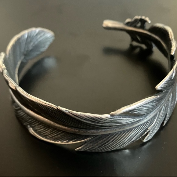 James Avery Sterling Silver Feather Cuff Bracelet (RETIRED) - fit S-M wrist size - Picture 7 of 9